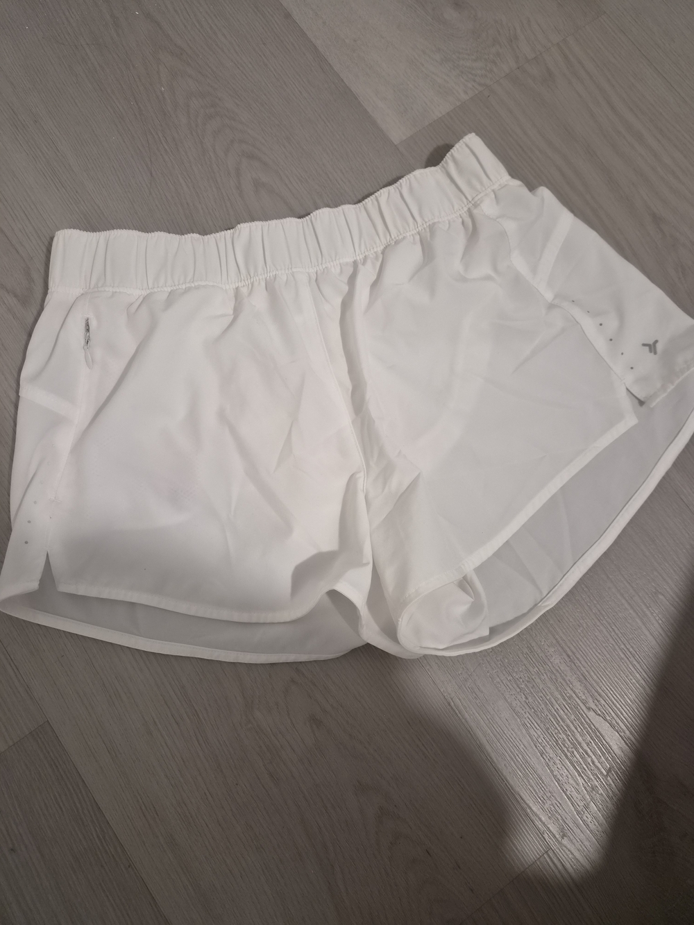 Old Navy White Women's Athletic Shorts with Elastic Waist